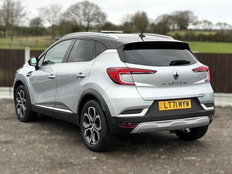 Second-hand Renault Captur Version S 2021 Gri SUV