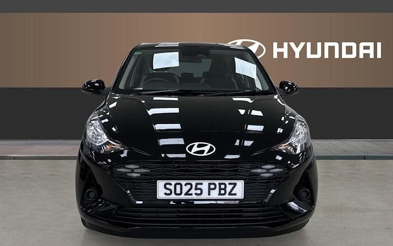Used Hyundai i10 Advanced 63 HP (46 kW) 2025 Black Hatchback
