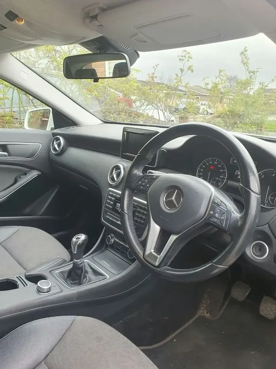 Usado Mercedes A180 SE 109 HP (80 kW) 2014 Branco Citadino