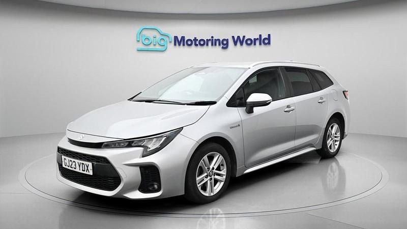 Used Suzuki Swace 140 HP (102 kW) 2023 Silver Estate