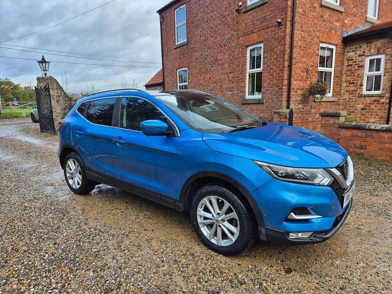 Used Nissan Qashqai Tekna 110 HP (80 kW) 2017 Blue SUV