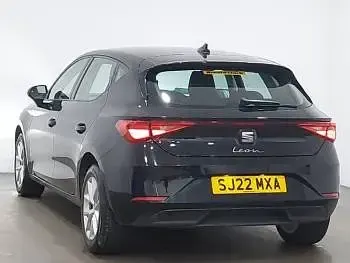 Käytetty Seat Leon SE 115 HP (84 kW) 2022 Musta Viistoperä