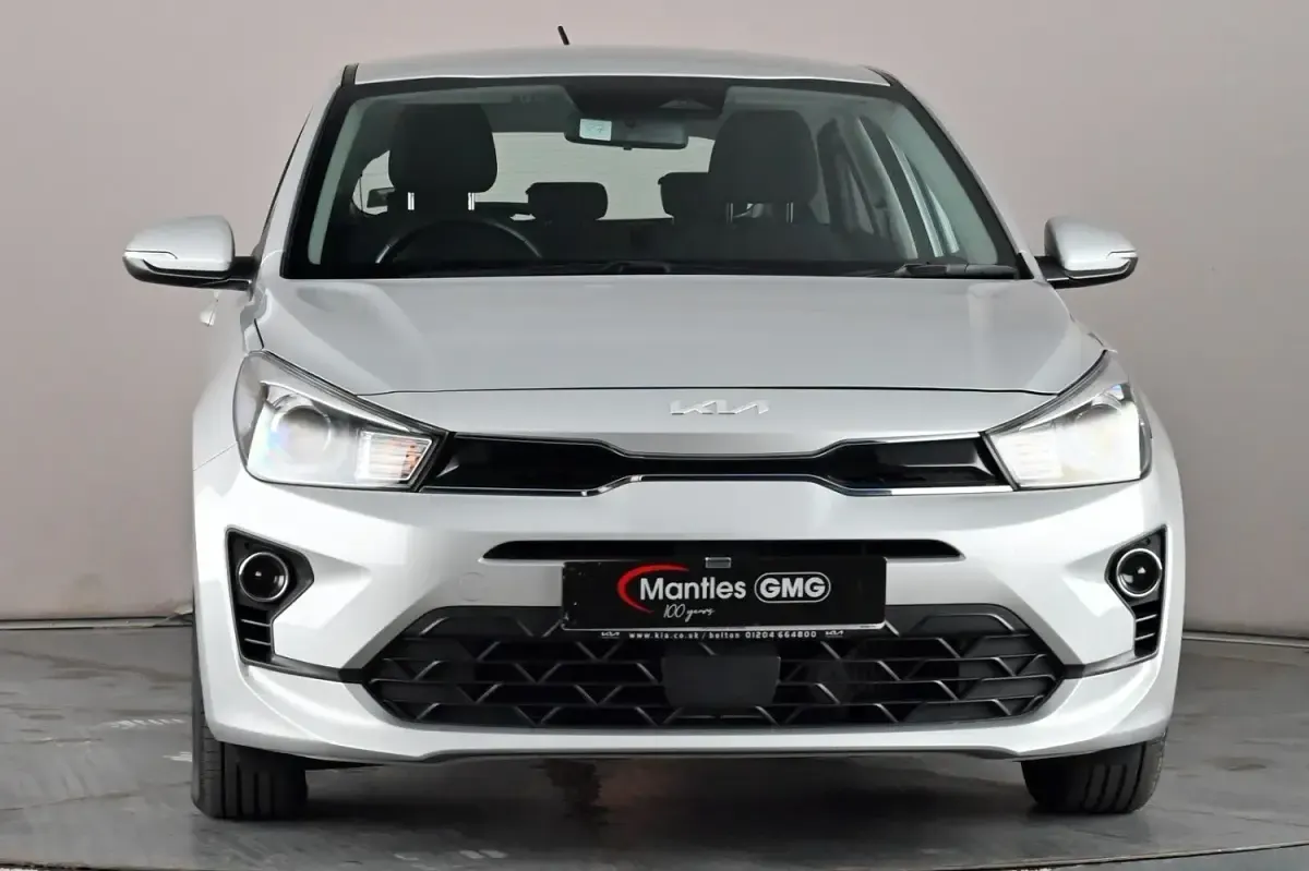 Used Kia Rio 99 HP (72 kW) 2023 Silver Hatchback