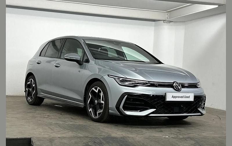 Used VW Golf VIII R-line 150 HP (110 kW) 2025 Silver Hatchback