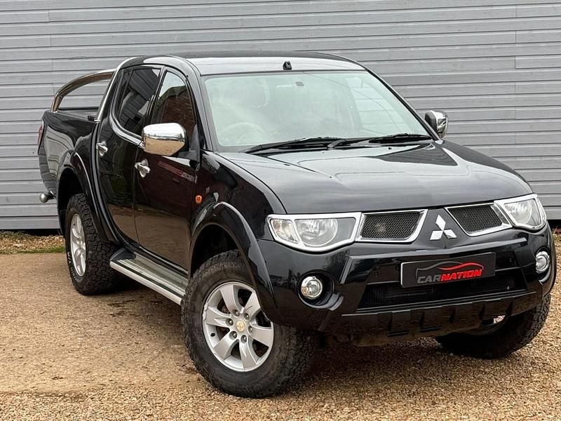 Used Mitsubishi L200 165 HP (121 kW) 2009 Black Pickup