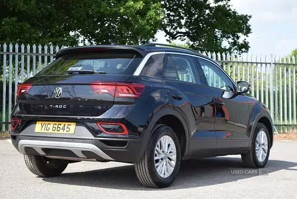 Used VW T-Roc Life 150 HP (110 kW) 2023 Black SUV