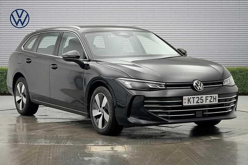 Used VW Passat Life 204 HP (150 kW) 2025 Black Estate