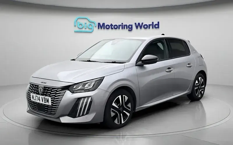 Used Peugeot 208 Allure 101 HP (74 kW) 2024 Grey Hatchback