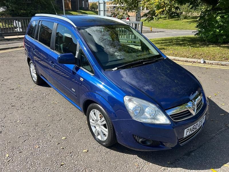 Used Vauxhall Zafira Design Edition 110 HP (80 kW) 2010 Blue MPV