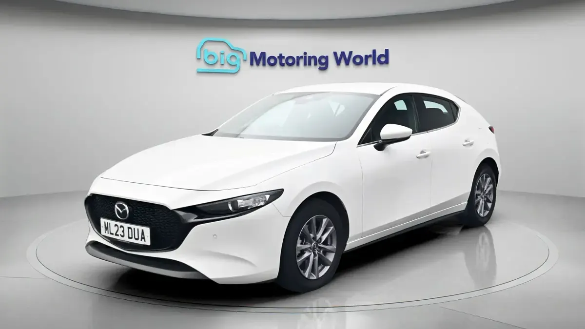 Used Mazda 3 122 HP (89 kW) 2022 White Hatchback