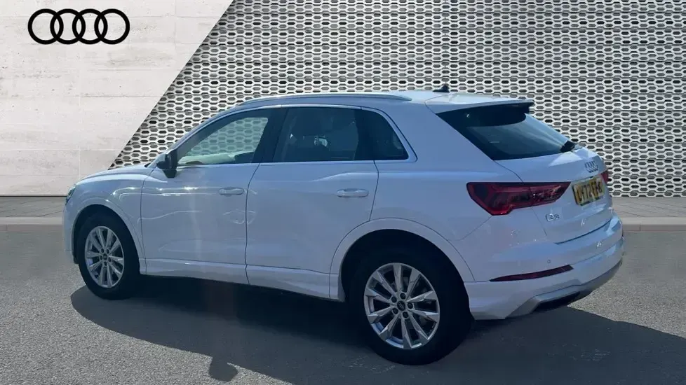 Usado Audi Q3 Sport 150 CV (110 kW) 2023 Blanco SUV