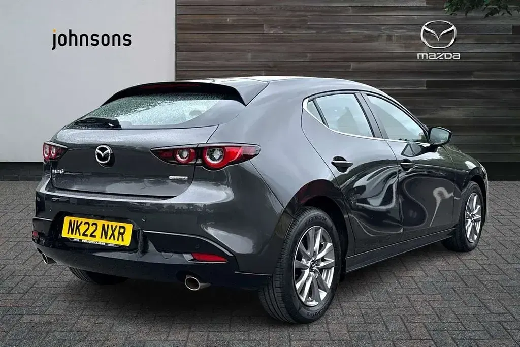 Begagnad Mazda 3 120 HK (88 kW) 2022 Grå Halvkombi