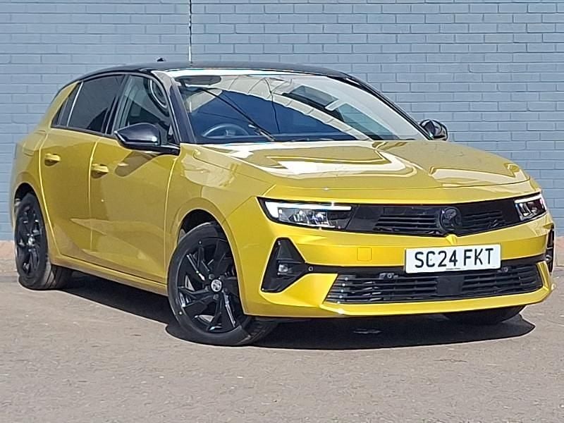 Used Vauxhall Astra 130 HP (95 kW) 2024 Yellow Hatchback