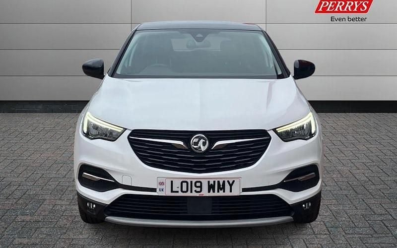 Used Vauxhall Grandland X Sport 131 HP (96 kW) 2019 White SUV