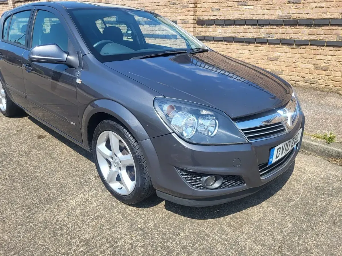 Used Vauxhall Astra SRi 2010 Grey Hatchback
