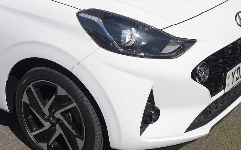 Used Hyundai i10 Premium 67 HP (49 kW) 2023 Hatchback