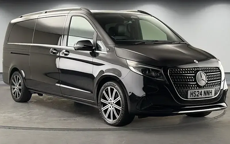 Used Mercedes V300 Premium 237 HP (174 kW) 2024 MPV