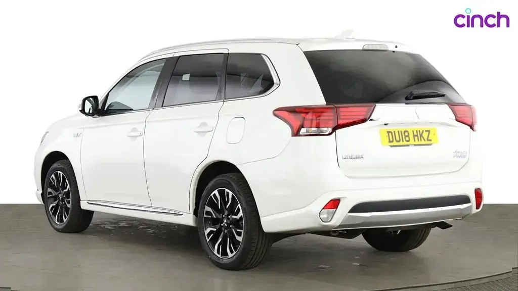Used Mitsubishi Outlander P-HEV 2018 White SUV