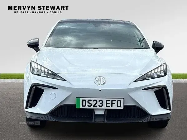 Used MG MG4 EV Trophy 150 kW (204 HP) 2023 White Hatchback