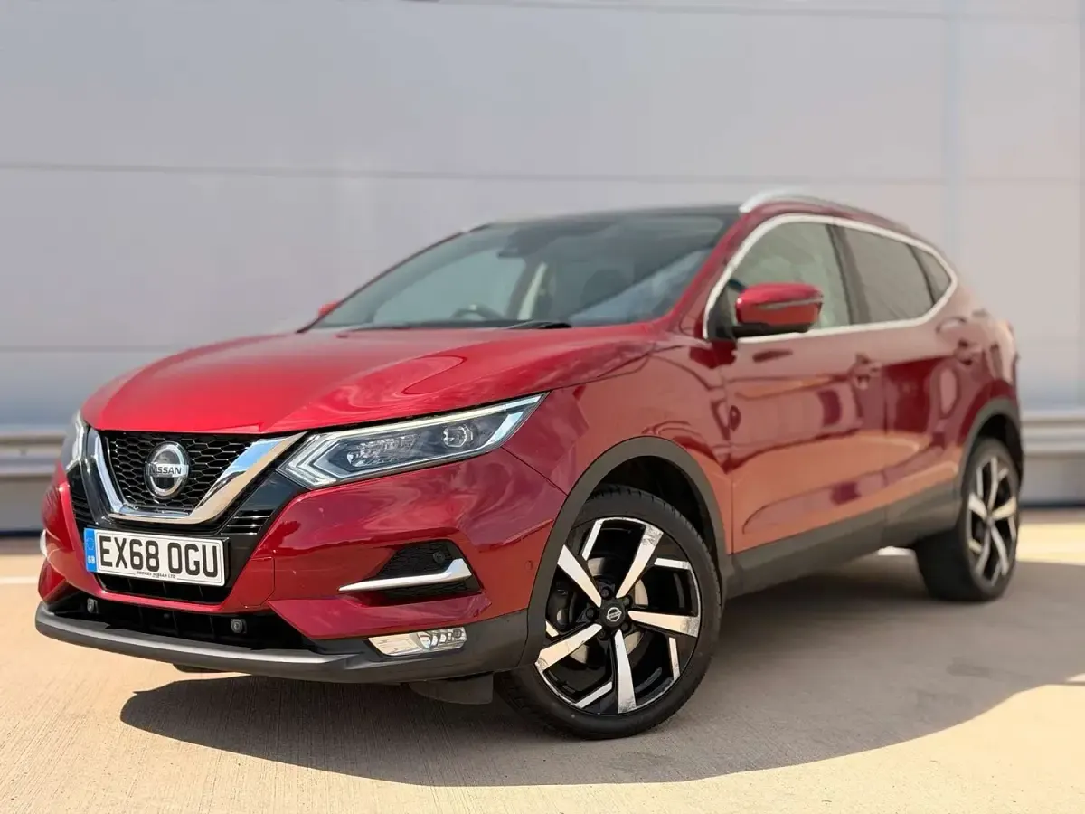 Used Nissan Qashqai Tekna 115 HP (84 kW) 2018 Red SUV