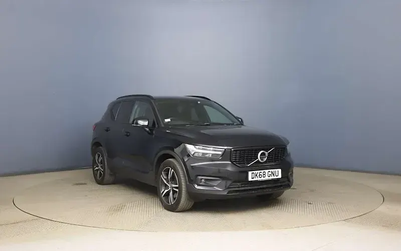 Used Volvo XC40 R-Design 190 HP (139 kW) 2020 SUV