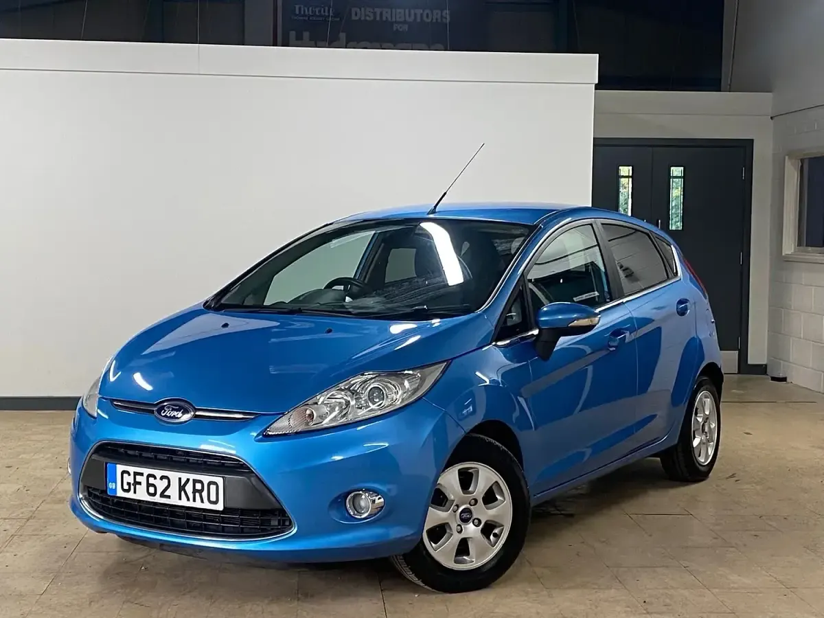 Used Ford Fiesta Titanium 2012 Blue Hatchback