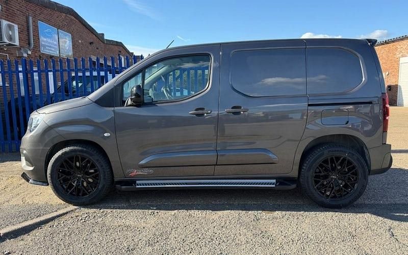 Used Vauxhall Combo 101 HP (74 kW) 2023 MPV