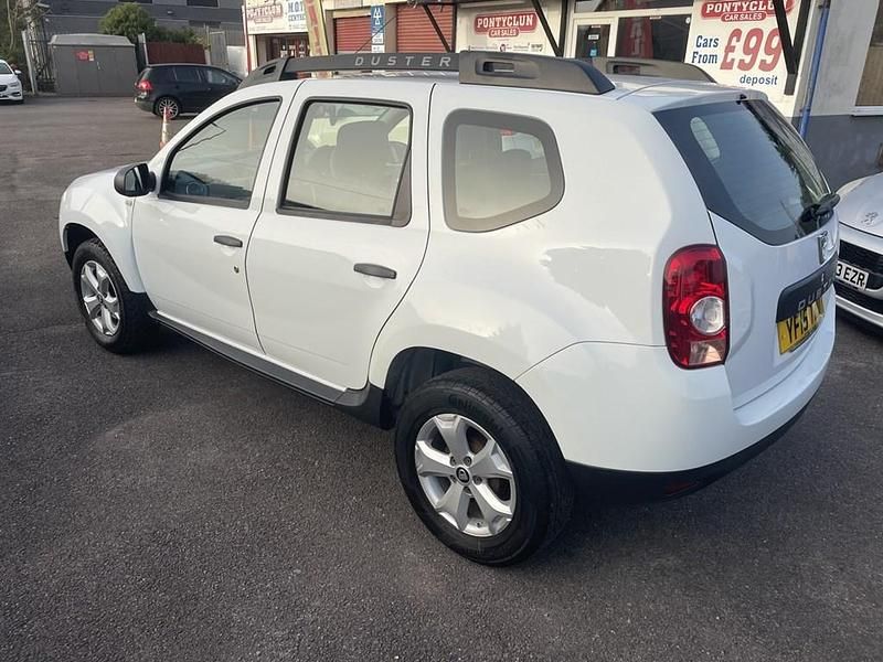Used Dacia Duster Ambiance 110 HP (80 kW) 2015 White SUV