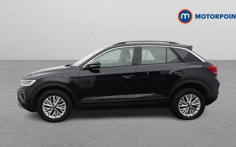 Used VW T-Roc Life 110 HP (80 kW) 2023 Black SUV