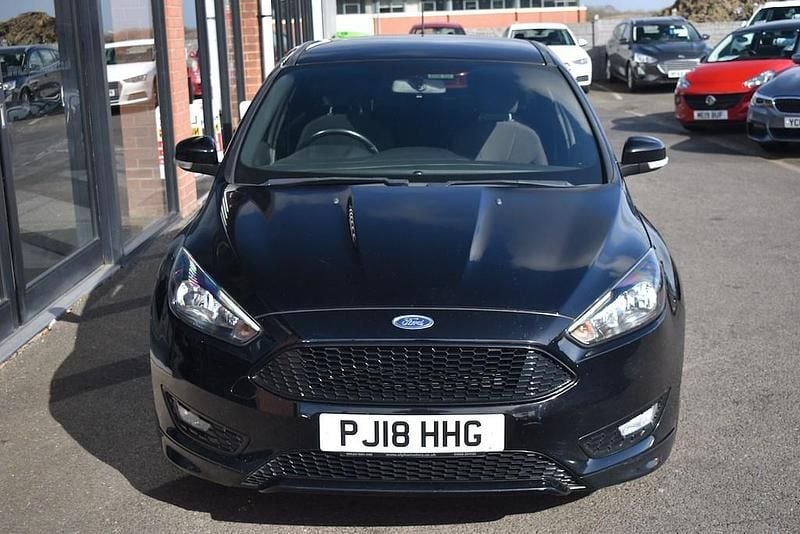 Used Ford Focus ST-Line 140 HP (102 kW) 2018 Black Hatchback