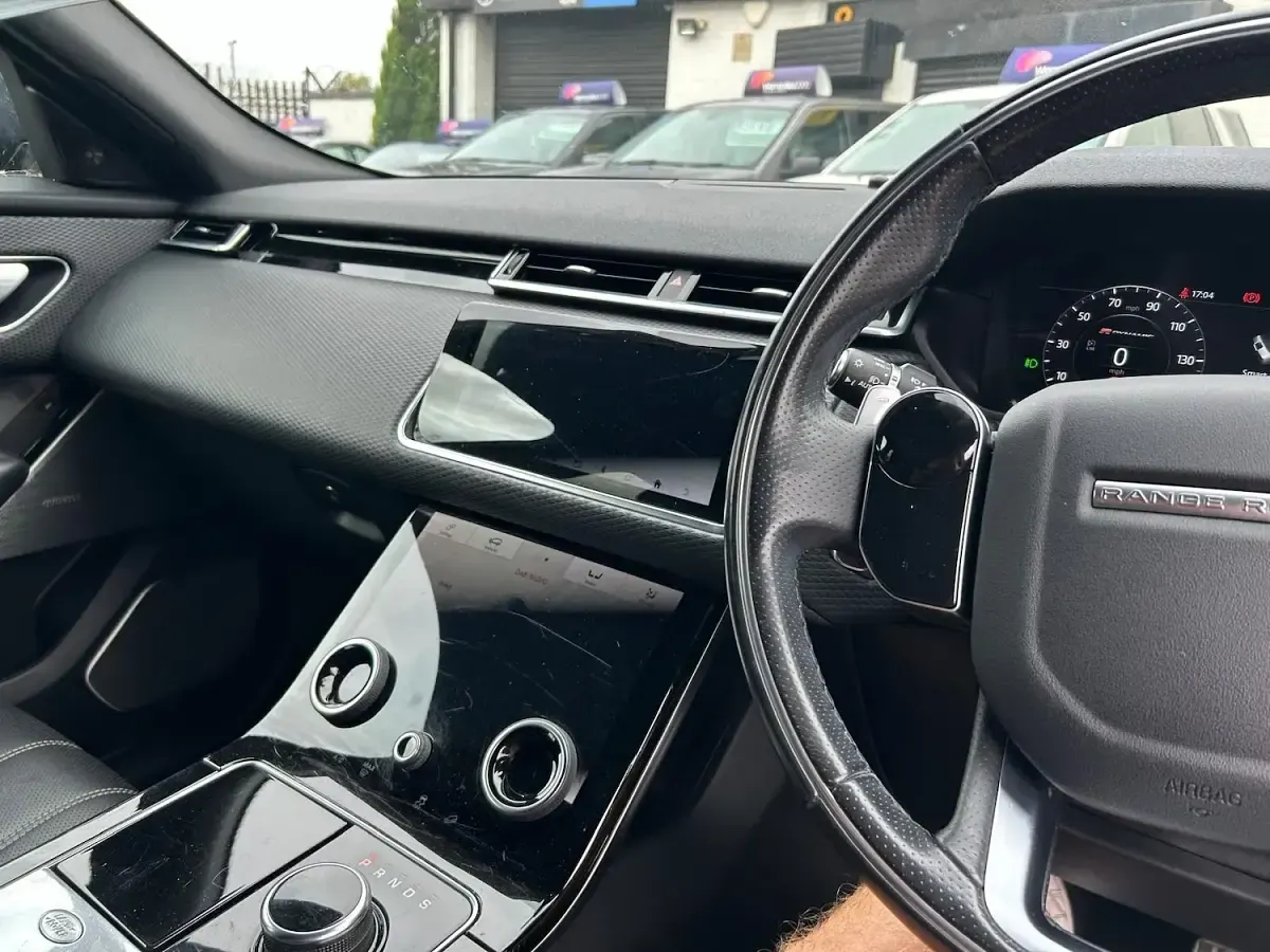 Used Land Rover Range Rover Velar SE Dynamic 177 HP (130 kW) 2018 Black SUV
