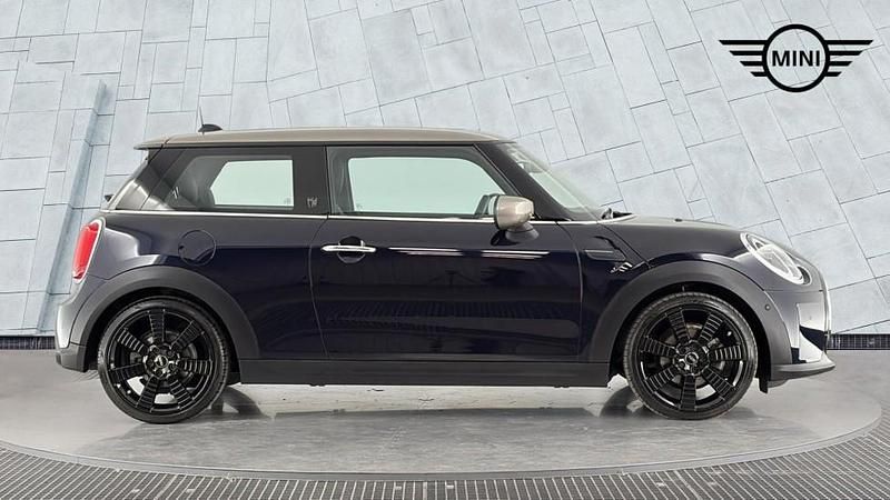 Used Mini Cooper Exclusive 134 HP (98 kW) 2023 Black Hatchback