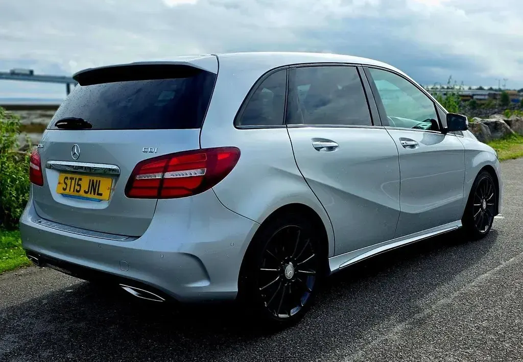 Used Mercedes B200 AMG Line Premium 2015 Silver Hatchback