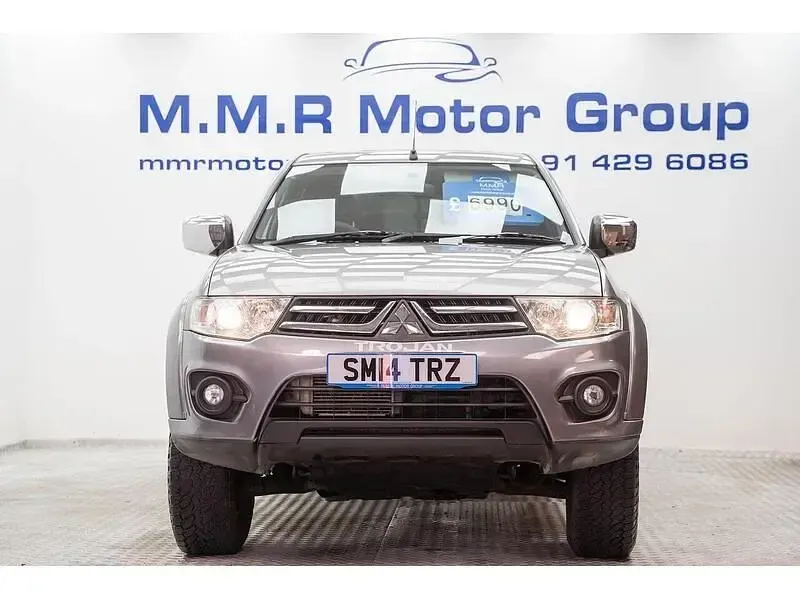 Begagnad Mitsubishi L200 2014 Grå Pickup