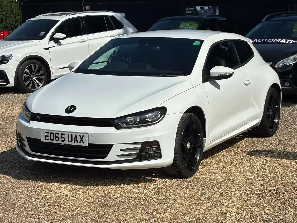Used VW Scirocco R-line BlueMotion 150 HP (110 kW) 2015 White Coupe