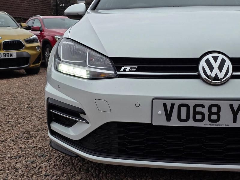 Used VW Golf VII R-line 150 HP (110 kW) 2018 White Hatchback