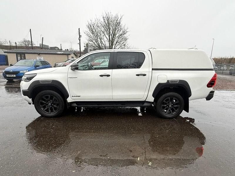 Used Toyota HiLux 204 HP (150 kW) 2023 White Pickup