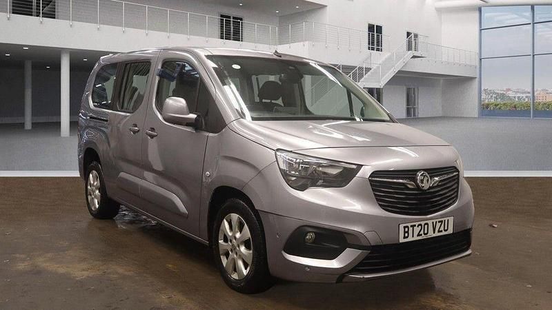 Used Vauxhall Combo S 100 HP (73 kW) 2020 Grey MPV
