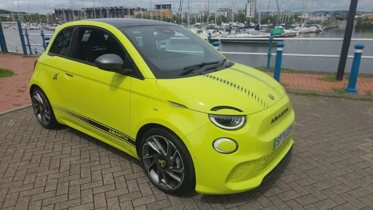 Used Abarth 500e 114 kW (155 HP) 2024 Green Hatchback