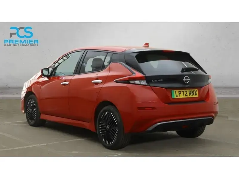 Occasion Nissan Leaf N-Connecta 160 kW (218 ch) 2022 Rouge Citadine