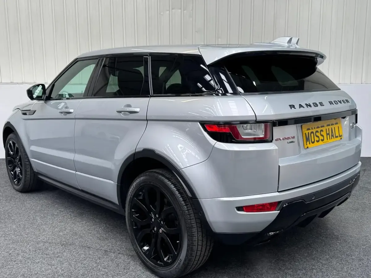 Used Land Rover Range Rover evoque HSE Dynamic 240 HP (176 kW) 2017 Silver Estate