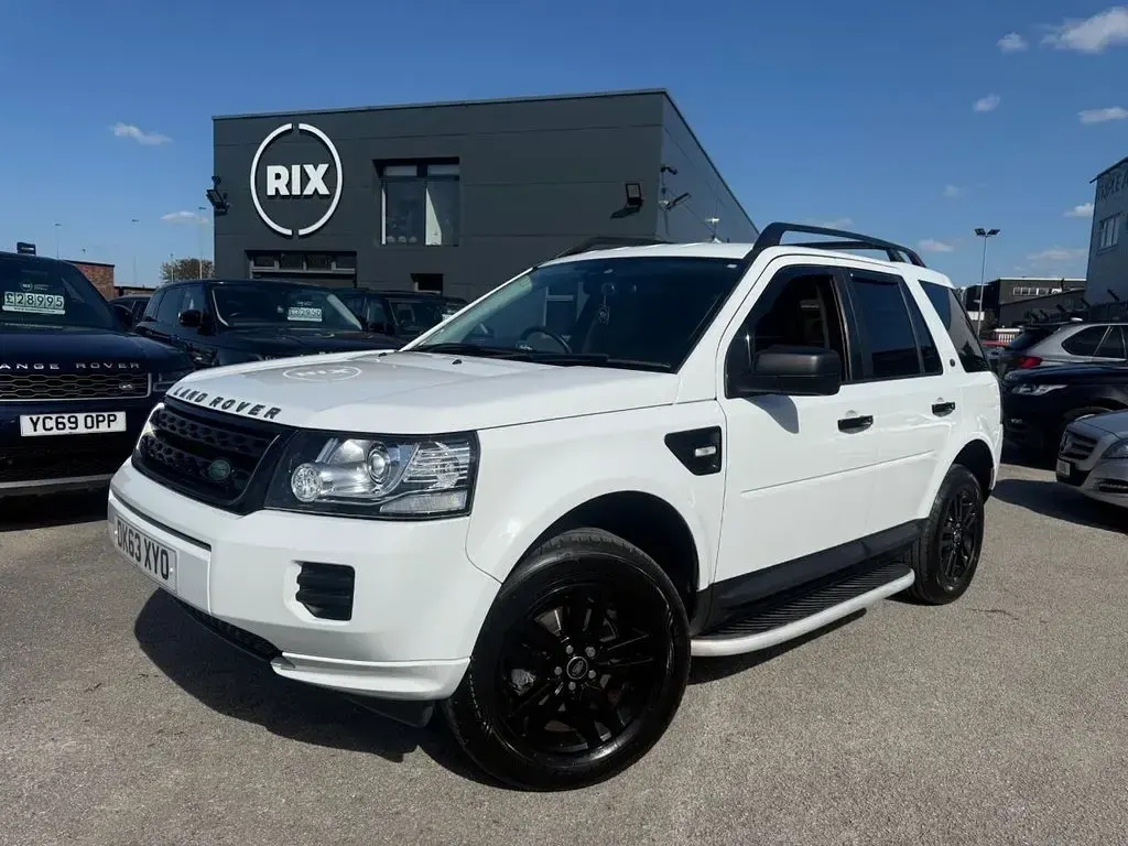 Used Land Rover Freelander 2 150 HP (110 kW) 2013 White SUV