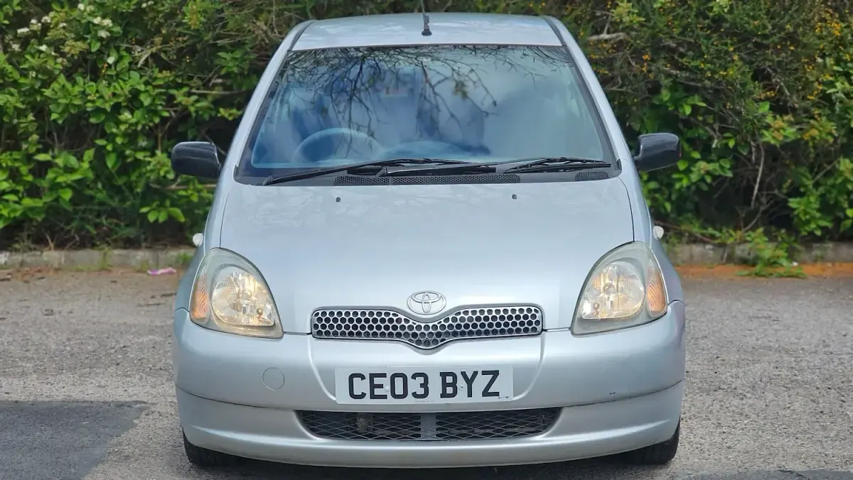 Used Toyota Yaris 2003 Silver Hatchback