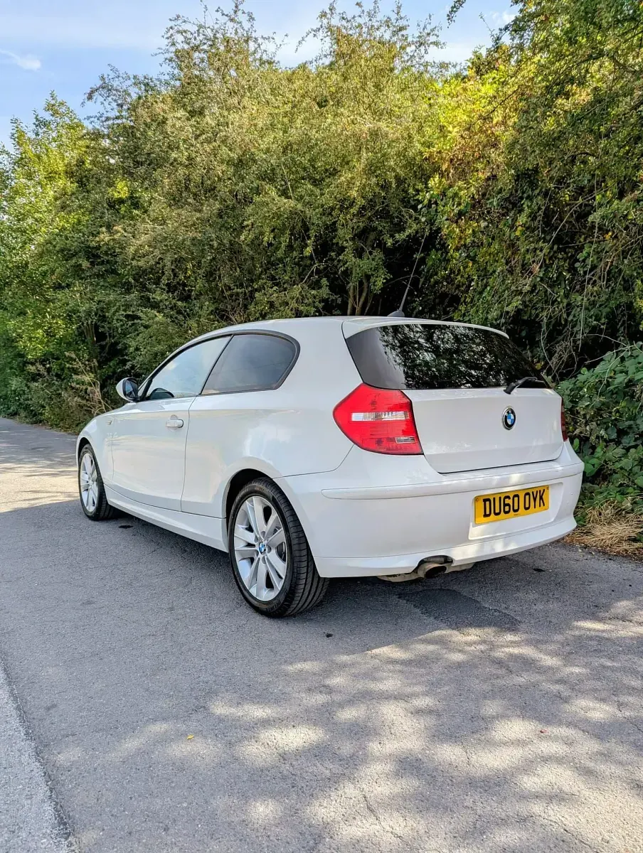 Used BMW 116 Sport Line 2010 White Hatchback