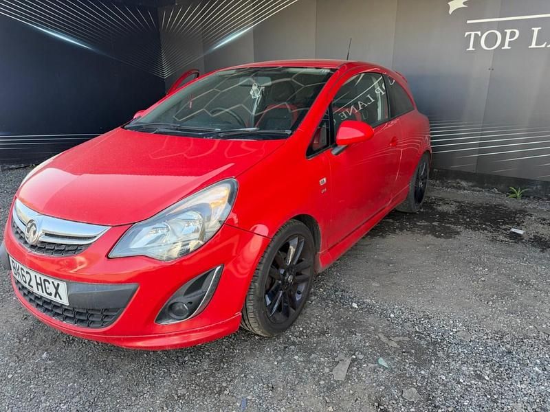 Usado Vauxhall Corsa SRi 100 HP (73 kW) 2012 Vermelho Citadino
