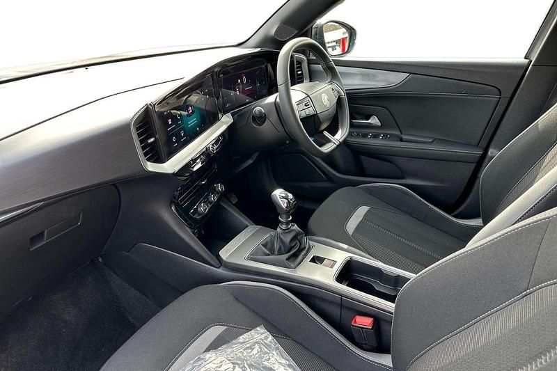 Used Vauxhall Mokka S 136 HP (100 kW) 2025 Grey SUV