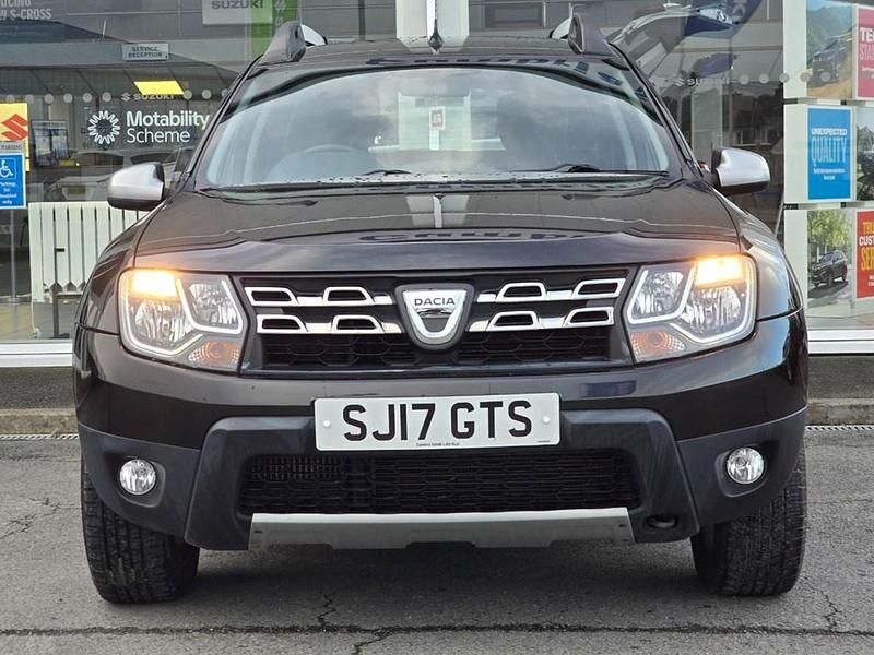 Begagnad Dacia Duster Lauréate 2017 Svart SUV