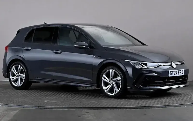 Used VW Golf VIII R-line 131 HP (96 kW) 2024 Hatchback