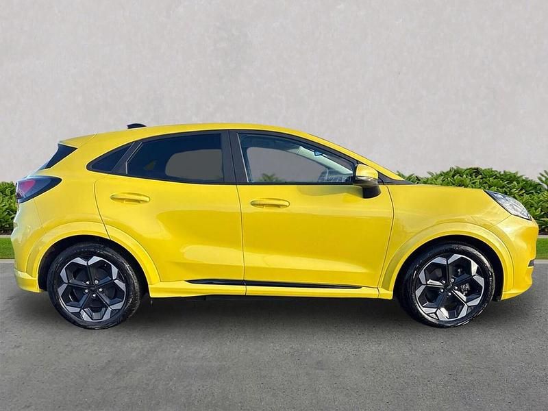 Used Ford Puma Premium 167 HP (122 kW) 2025 Yellow SUV