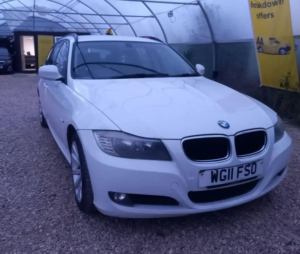Used BMW 318 Comfort Edition 2011 White Estate